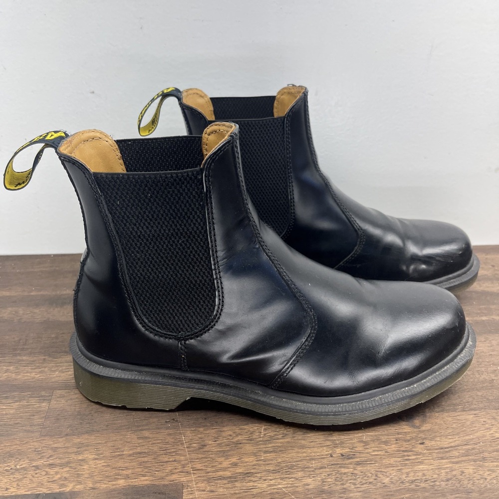 Dr. Martens 2976 Smooth Leather Chelsea Boot - EU 41 Womens 10 Mens 8 Black
